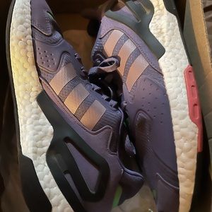 Adidas Day Jogger Originals Women’s Sneakers, Purple/Green, FW4827, Size 8.5